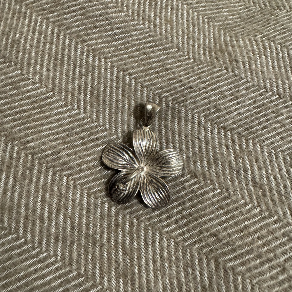 Sterling Silver Floral Hibiscus Pendant